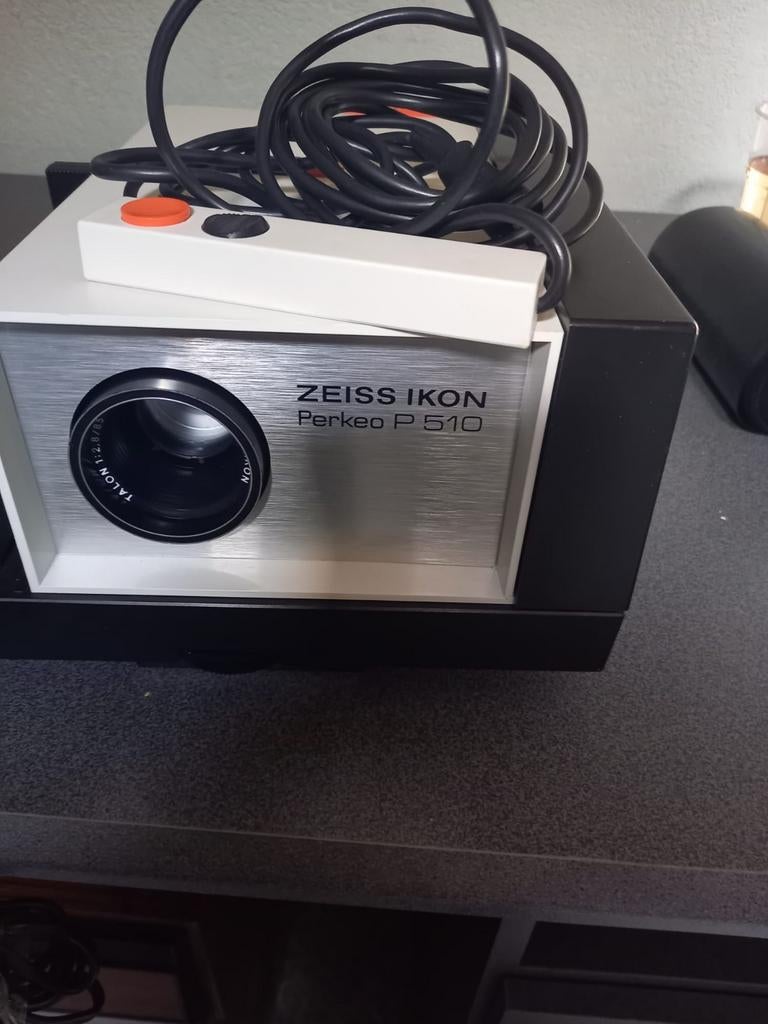 Dia projector met scherm en standaard, Ophalen of Verzenden, Gebruikt, Met scherm