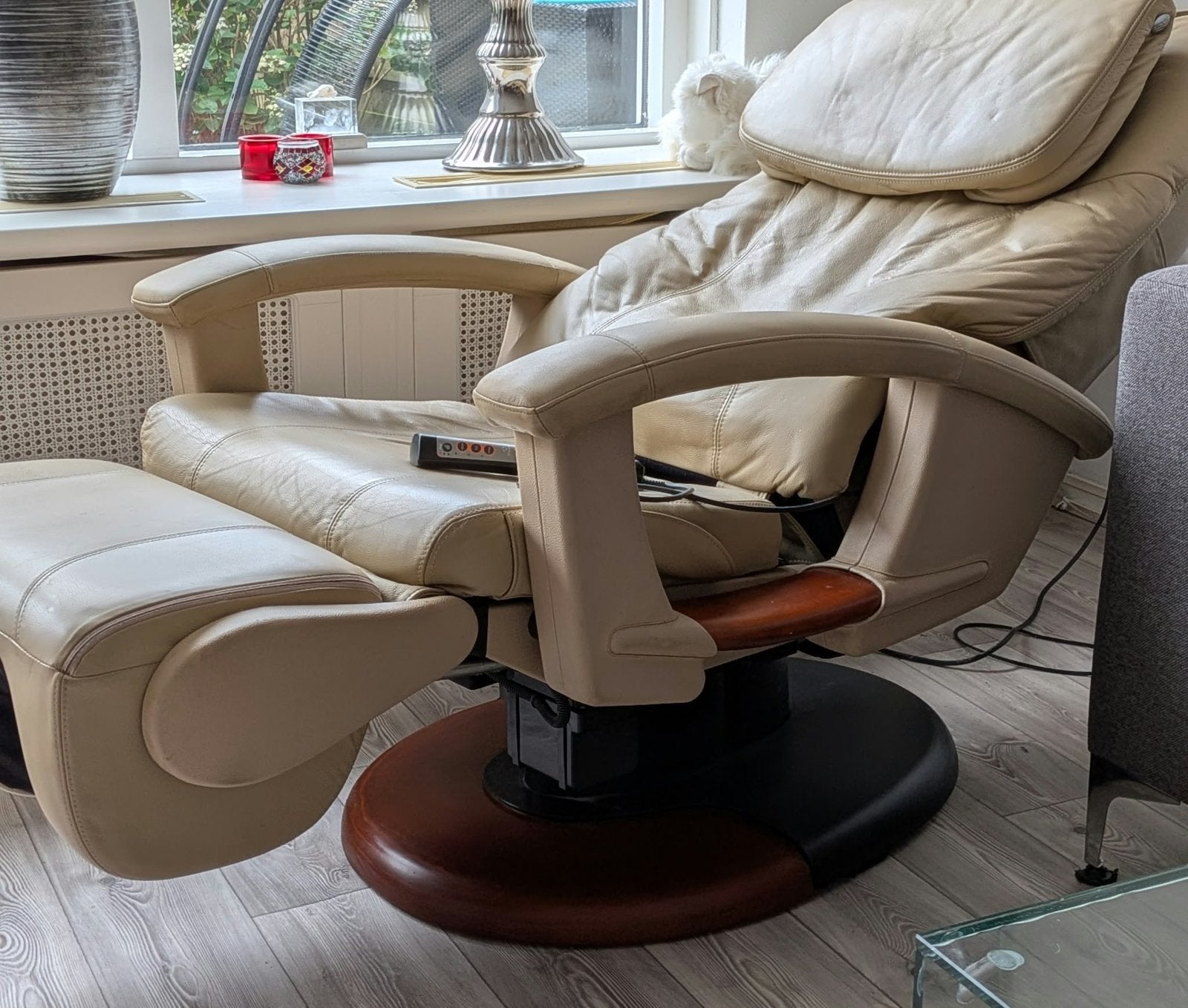 Luxe elektrische massage- en relaxfauteuil met voetensteun, Ophalen of Verzenden, Zo goed als nieuw, 75 tot 100 cm