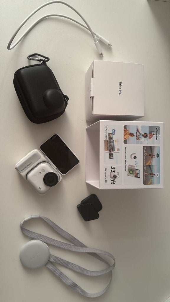 Insta360 GO Ultra Arctic White + 128GB SD + accessoires, Audio, Tv en Foto, Actiecamera's, Ophalen of Verzenden, Zo goed als nieuw