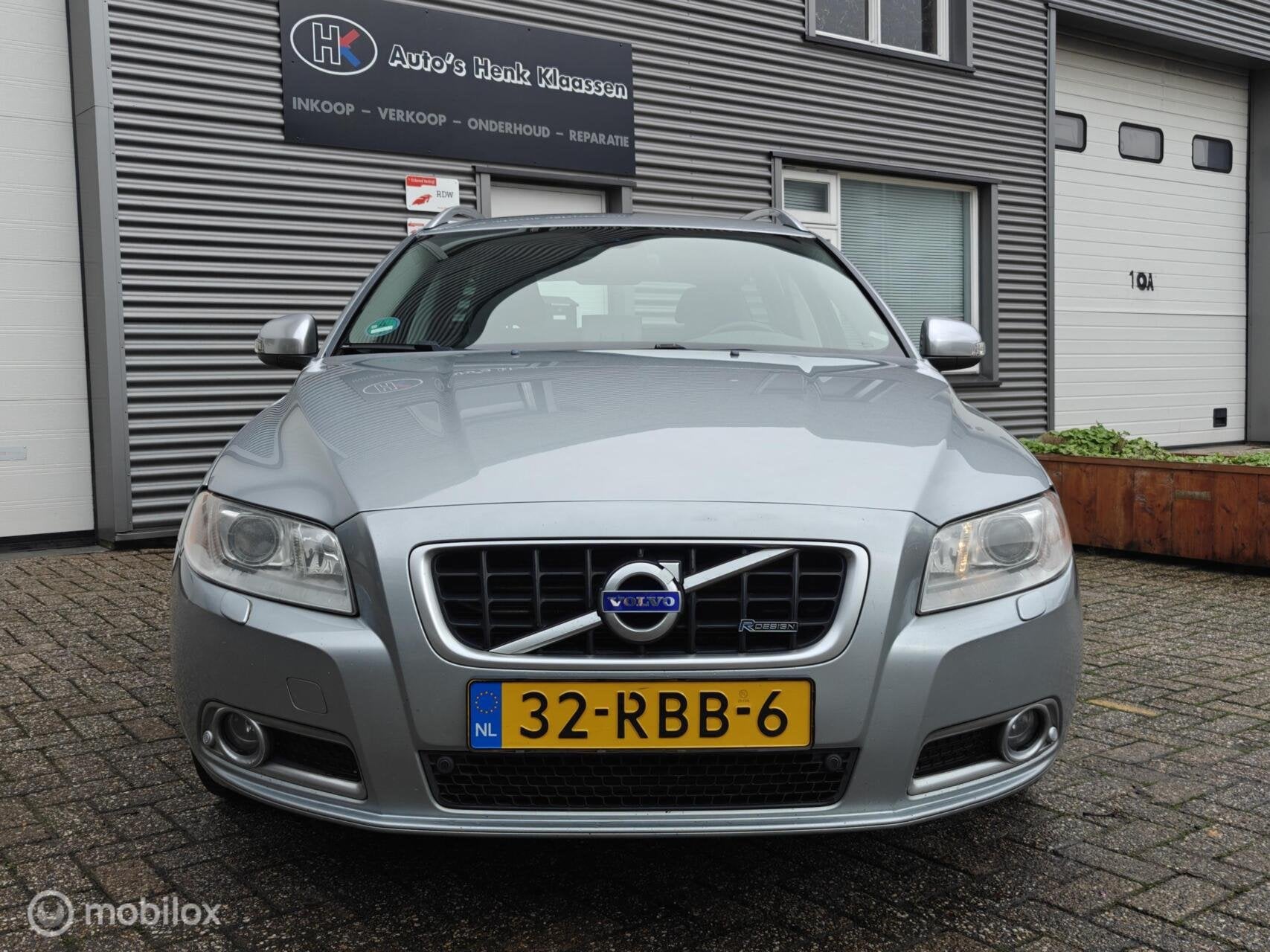 Volvo V70 2.0T 203pk H6 R-Design Navi Volleder Trekhaak PDC, Auto's, 1800 kg, 4 cilinders, Handgeschakeld, Automatische klimaatregeling