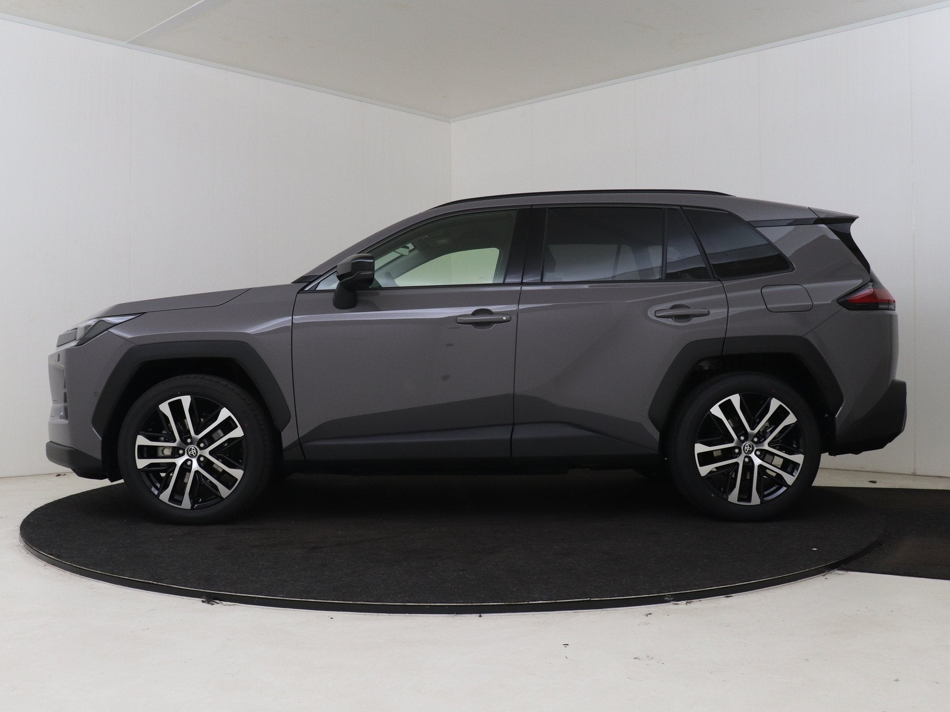 Toyota RAV4 2.5 Hybrid AWD 195 Executive | DIRECT LEVERBAAR, Automaat, 12 maanden, 4 cilinders, Leder
