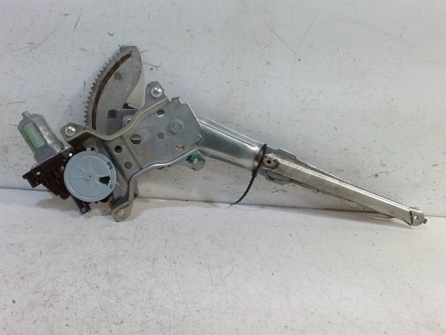Raammechaniek elektrisch rechts voor Suzuki Alto, Onderdelen@venauto.nl, Van der Ven Autorecycling B.V., Gebruikt, Ettenseweg 76, 4706 PB Roosendaal, The Netherlands