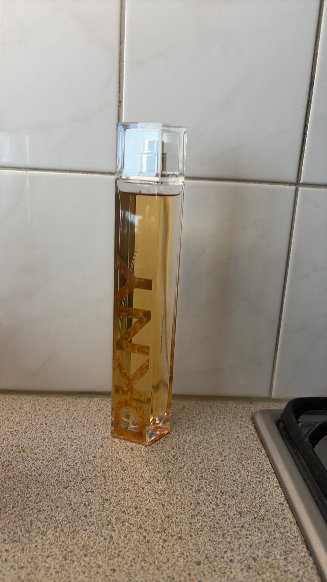 Dkny parfum, Sieraden, Tassen en Uiterlijk, Uiterlijk | Parfum, Verzenden, Zo goed als nieuw