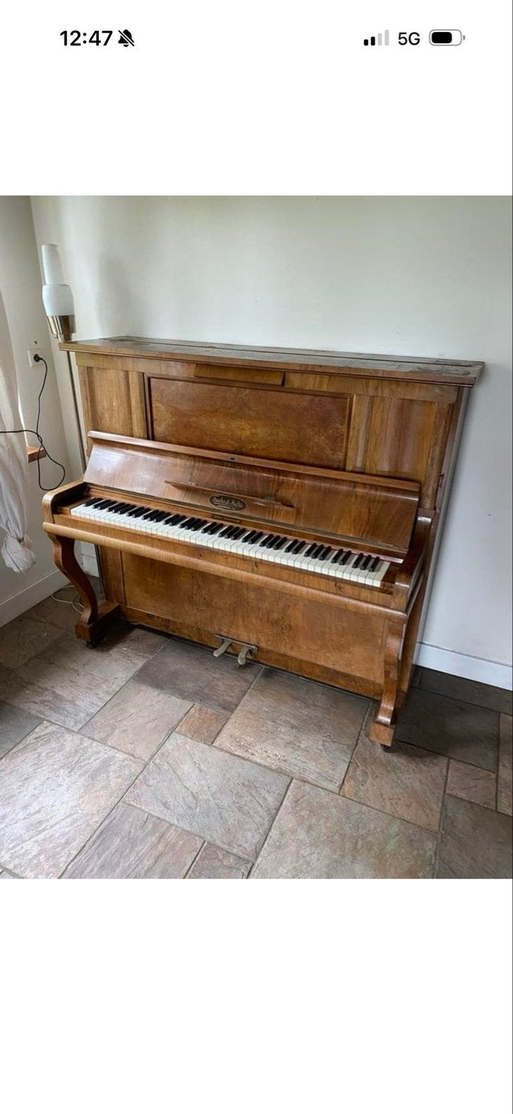 GRATIS    Antieke Fuchs & Möhr Piano, Ophalen, Gebruikt, Bruin, Piano