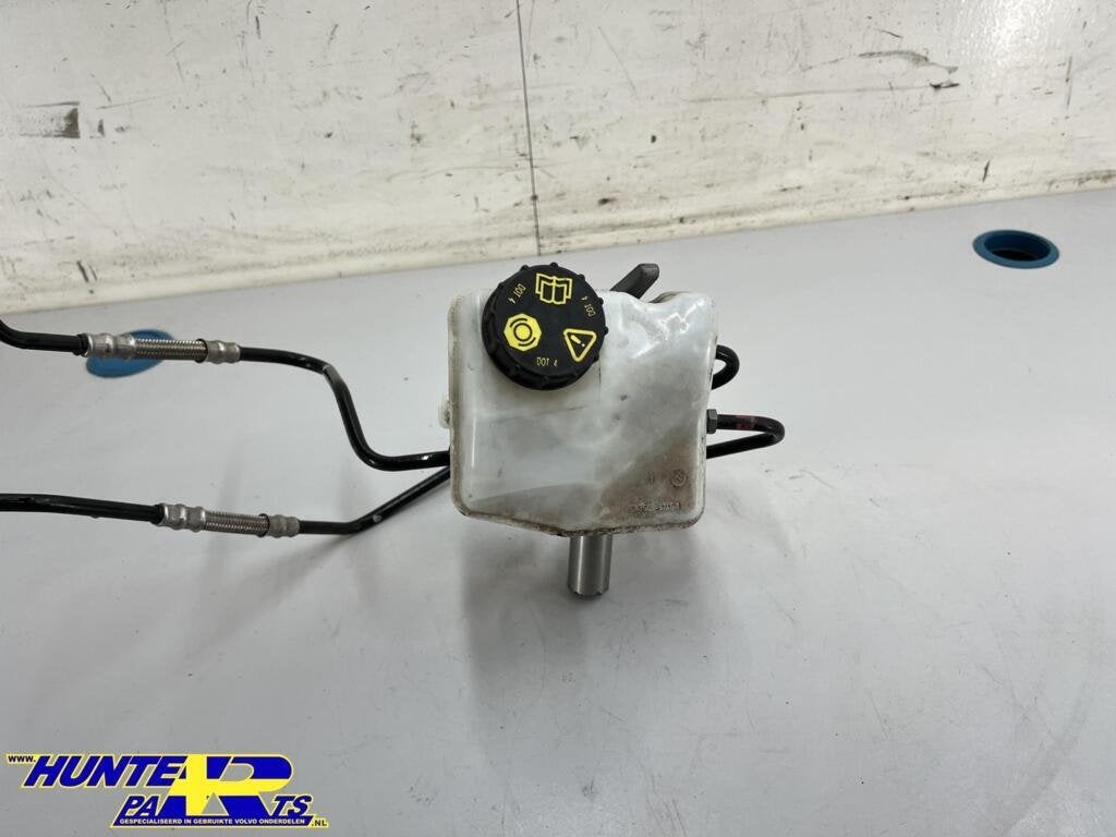 Hoofdremcilinder Volvo XC90 II 2.0 T8 ('14-'22) 31381420, Gebruikt, Ophalen of Verzenden, Volvo, Volvo