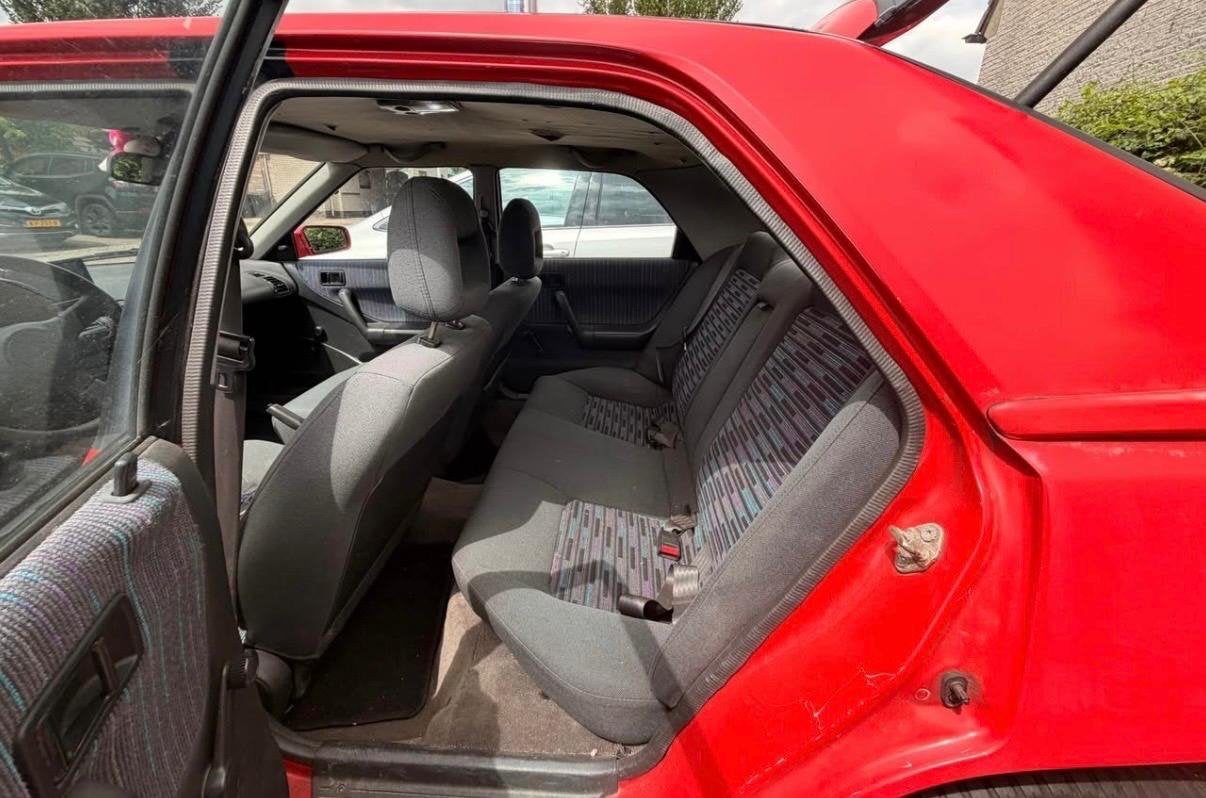 Mazda 323 1.6 I F GLX 16V U9 1993 Rood, foto 6