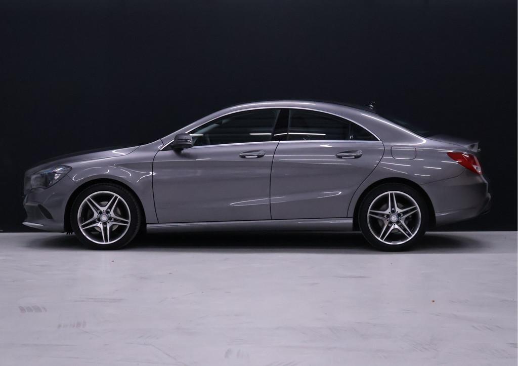 Mercedes-Benz CLA-Klasse 180 AMG [APPLE CARPLAY, AMG VELG, L, Auto's, Gebruikt, 4 cilinders, 715 kg, 122 pk
