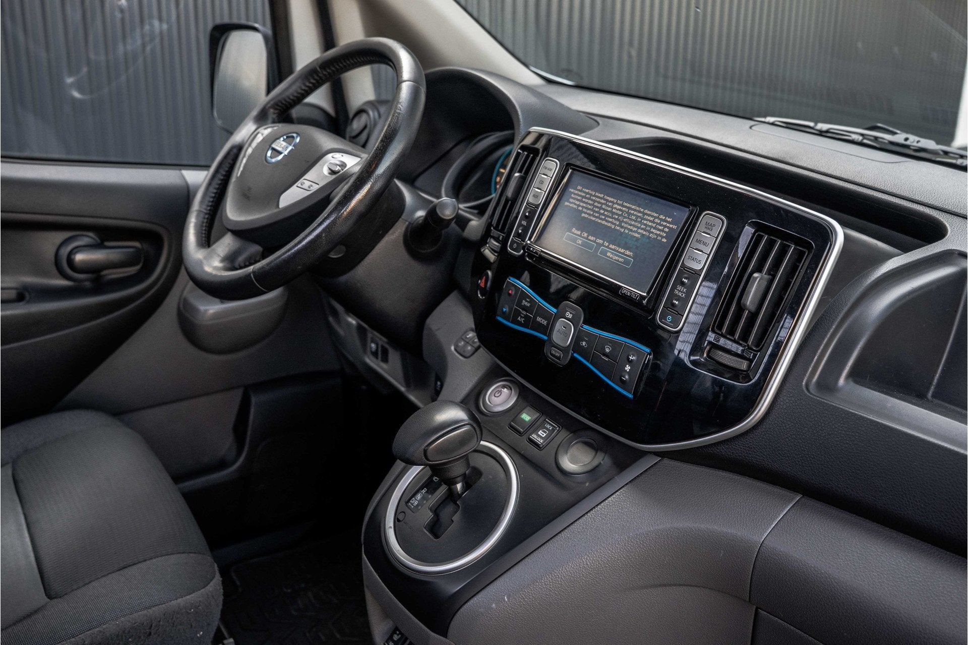 Nissan e-NV200 | Kipper | Volledig elektrisch | Camera | Nav, Auto's, Stof, Gebruikt, Zwart, 1719 kg