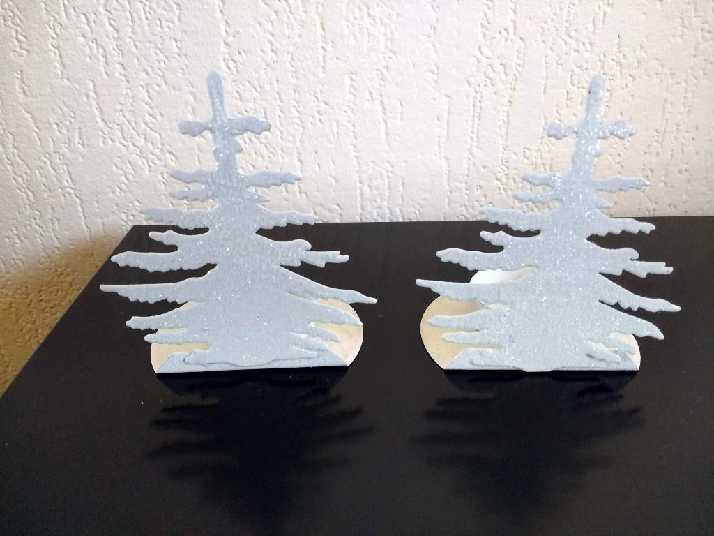 2 Nieuwe,sierlijke witte waxinelichthouders model kerstboom, Ophalen of Verzenden, Nieuw