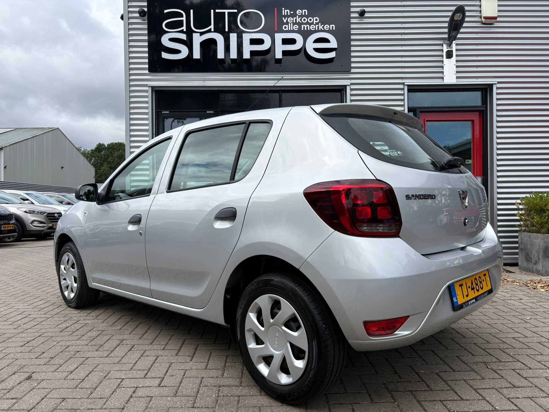 Dacia Sandero 0.9 TCe Ambiance -5DRS.-AIRCO-ISOFIX-BLUETOOTH, Auto's, Voorwielaandrijving, Stof, 525 kg, Origineel Nederlands