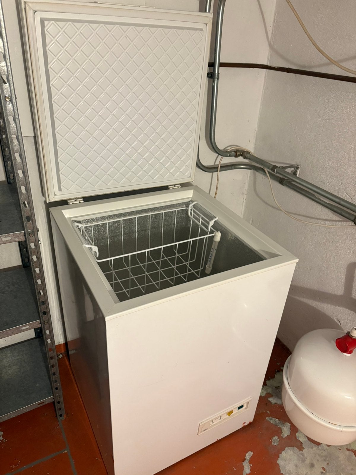 Vriezer / Diepvrieskist te koop, Ophalen, Zo goed als nieuw, 60 tot 90 cm, Minder dan 85 cm