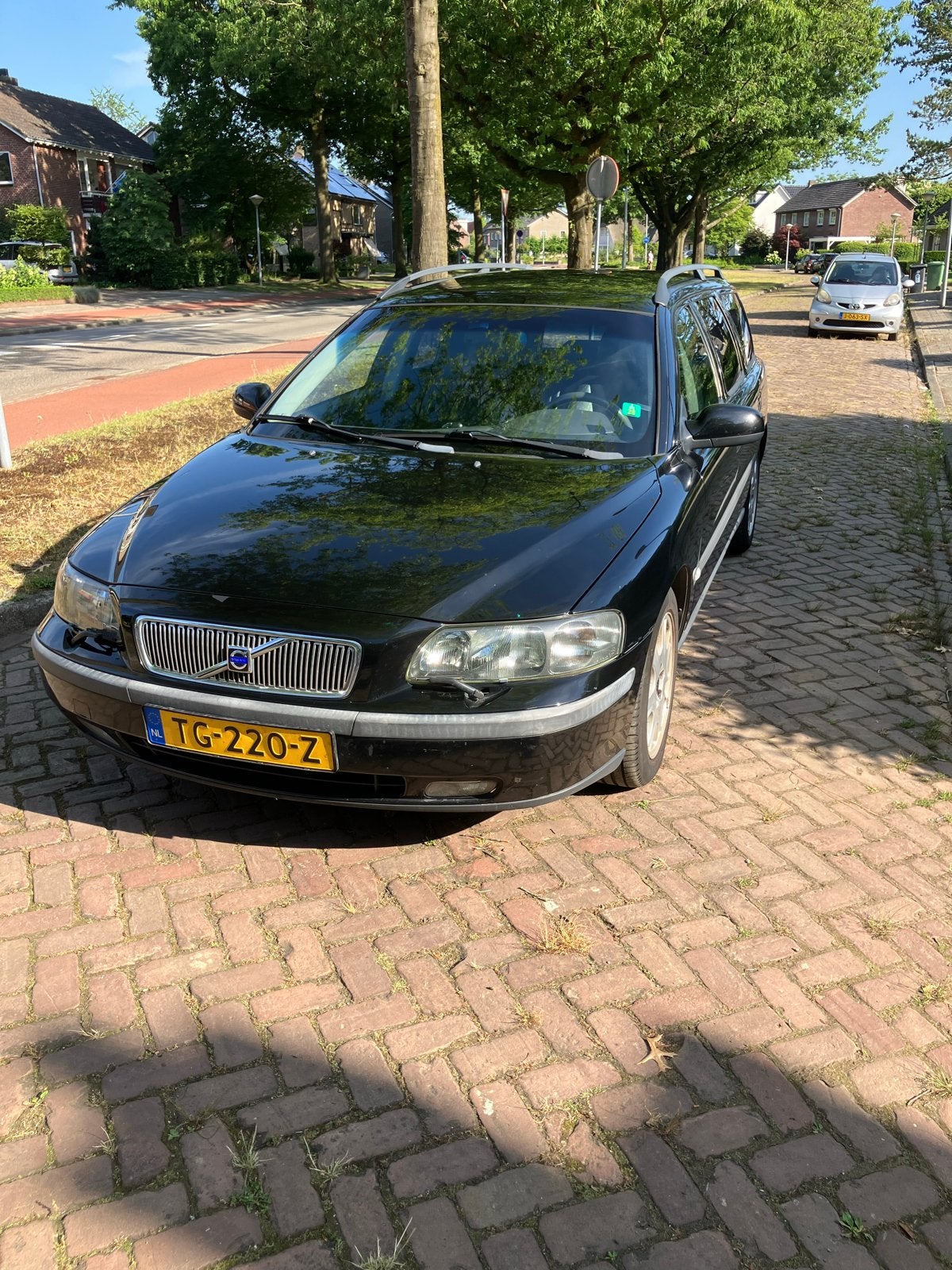 Volvo V70 2.4 T 200PK 2001 Zwart nieuwe turbo, Auto's, Volvo, 1800 kg, Zwart, Zwart, Stationwagon