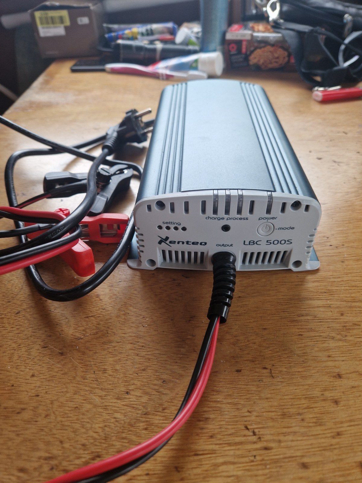 NIEUW! Xenteq LBC 512-20S Acculader / Druppellader - 12V 20A, Ophalen of Verzenden, Nieuw