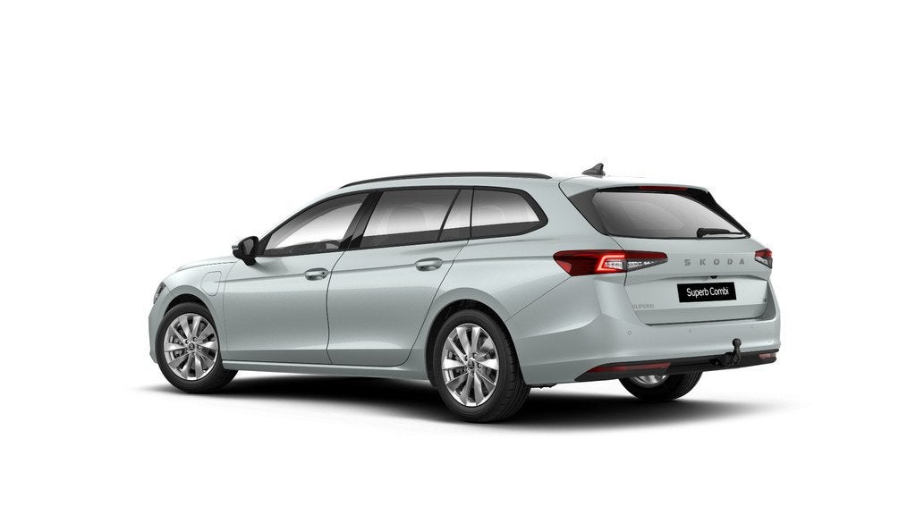Skoda Superb Combi, Auto's, Skoda, Euro 6, 4 cilinders, 250 km/l, 135 min