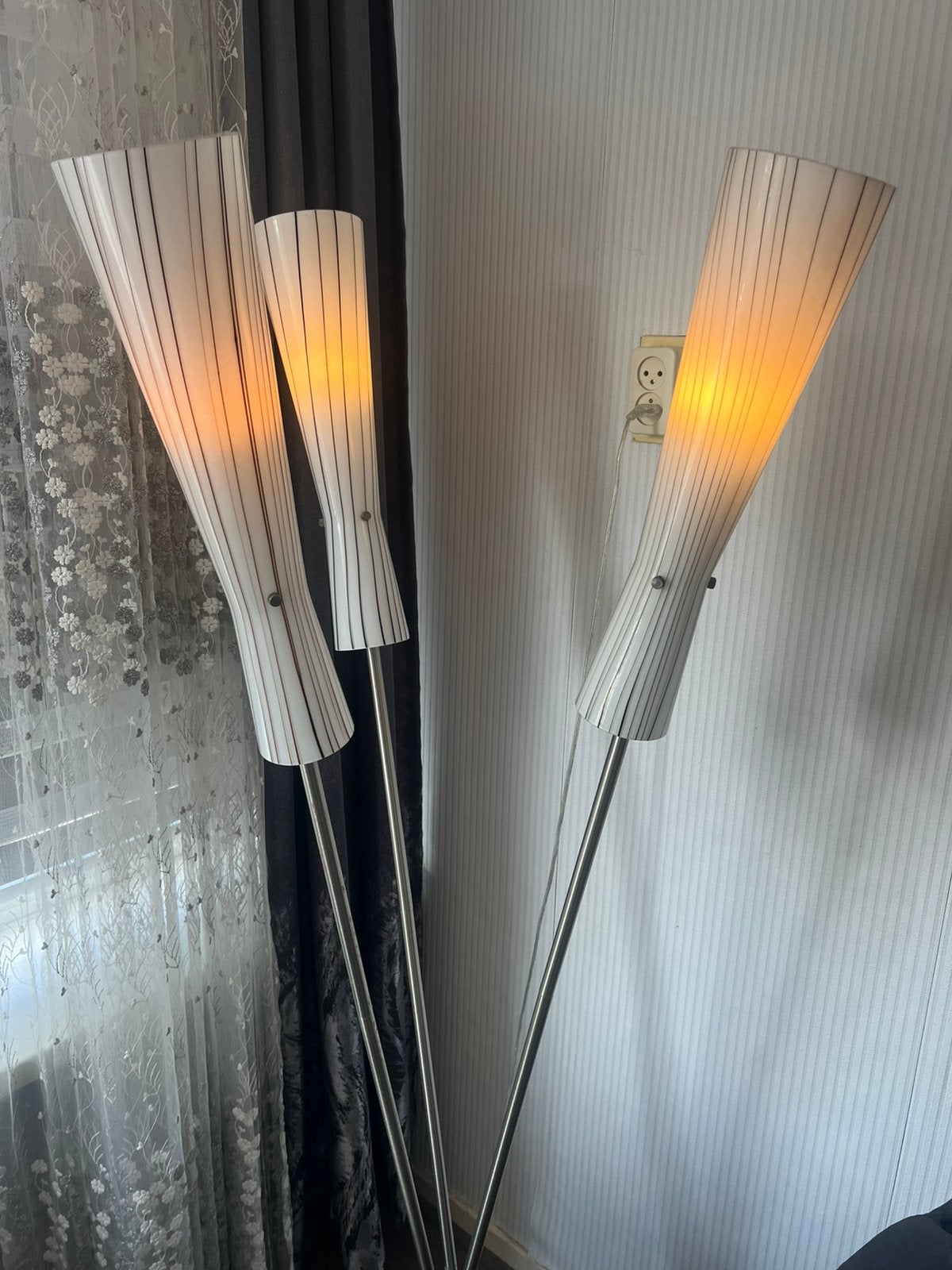 Mooie moderne 3-lichts vloerlamp, Ophalen, Zo goed als nieuw, 150 tot 200 cm