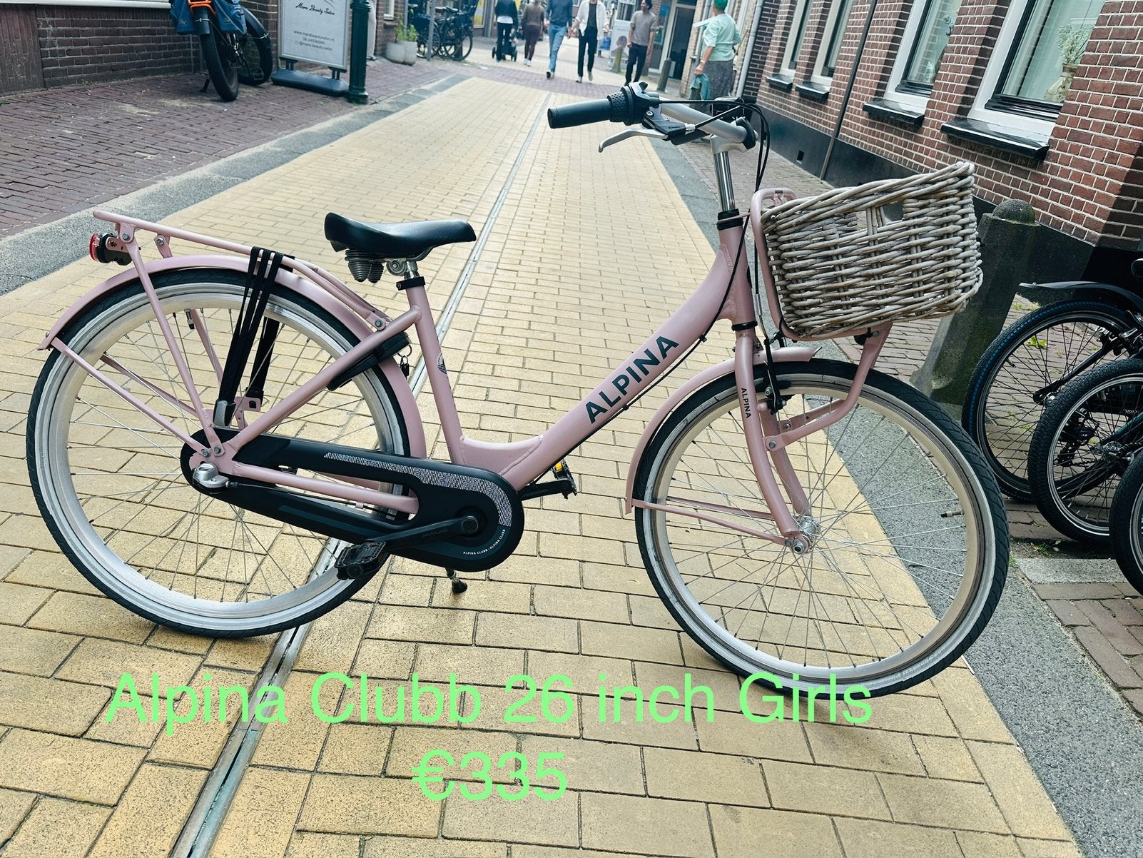 Meisjesfietsen 24, 26  inch Cortina / Alpina Gazelle Batavus, Terugtraprem, Zo goed als nieuw, Handrem, Ophalen