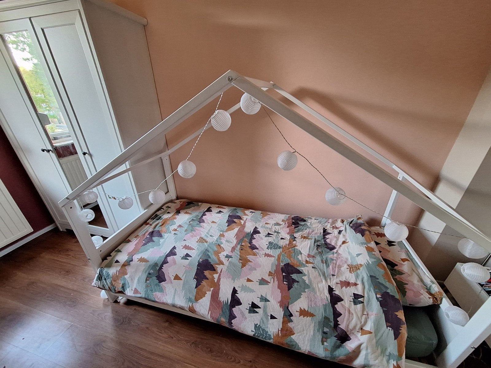 Kinderbed / bedhuisje / huisjesbed incl. matras 90x200, 85 tot 100 cm, Gebruikt, 180 cm of meer, Ophalen