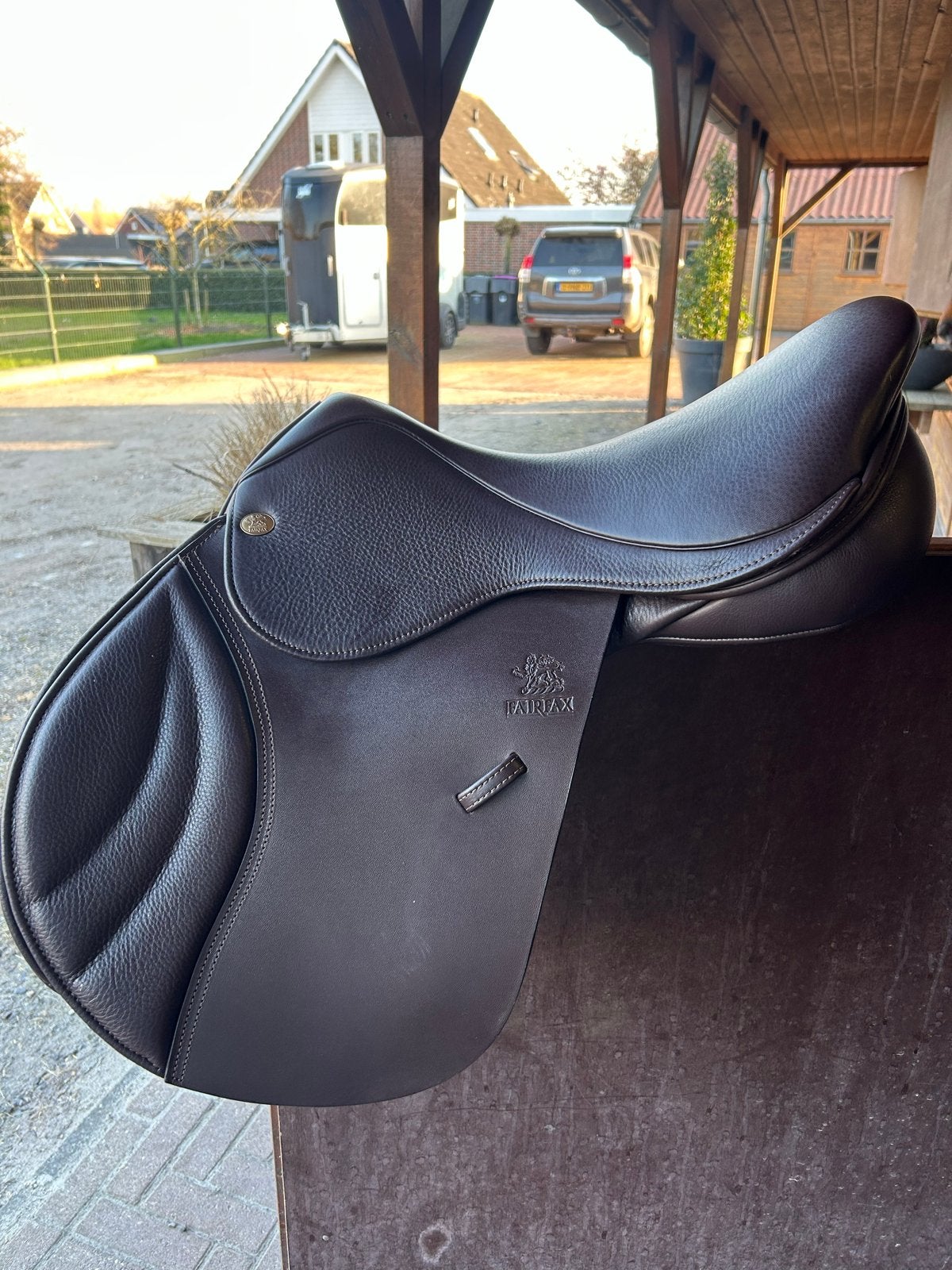 Springzadel fairfax bruin 17 inch nieuw, Ophalen of Verzenden
