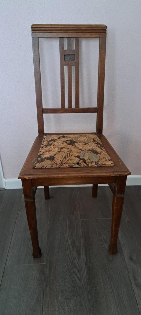 Antiek stoeltje, Antiek en Kunst, Antiek | Meubels | Stoelen en Banken, Ophalen