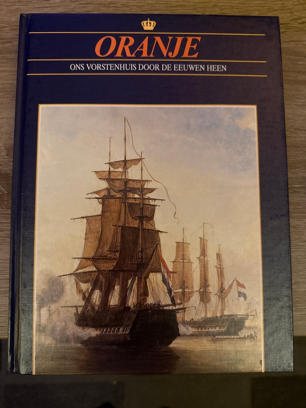 Boek: Oranje en de krijgsmacht, Verzamelen, Ophalen of Verzenden, Tijdschrift of Boek