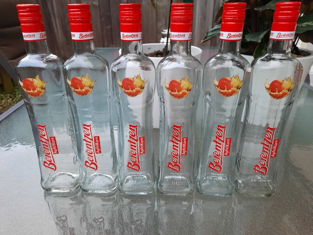 10 =LEGE= Flessen Apfelkorn 0,7 & 1 Liter Nieuwstaat, Ophalen of Verzenden, Zo goed als nieuw, Verpakking