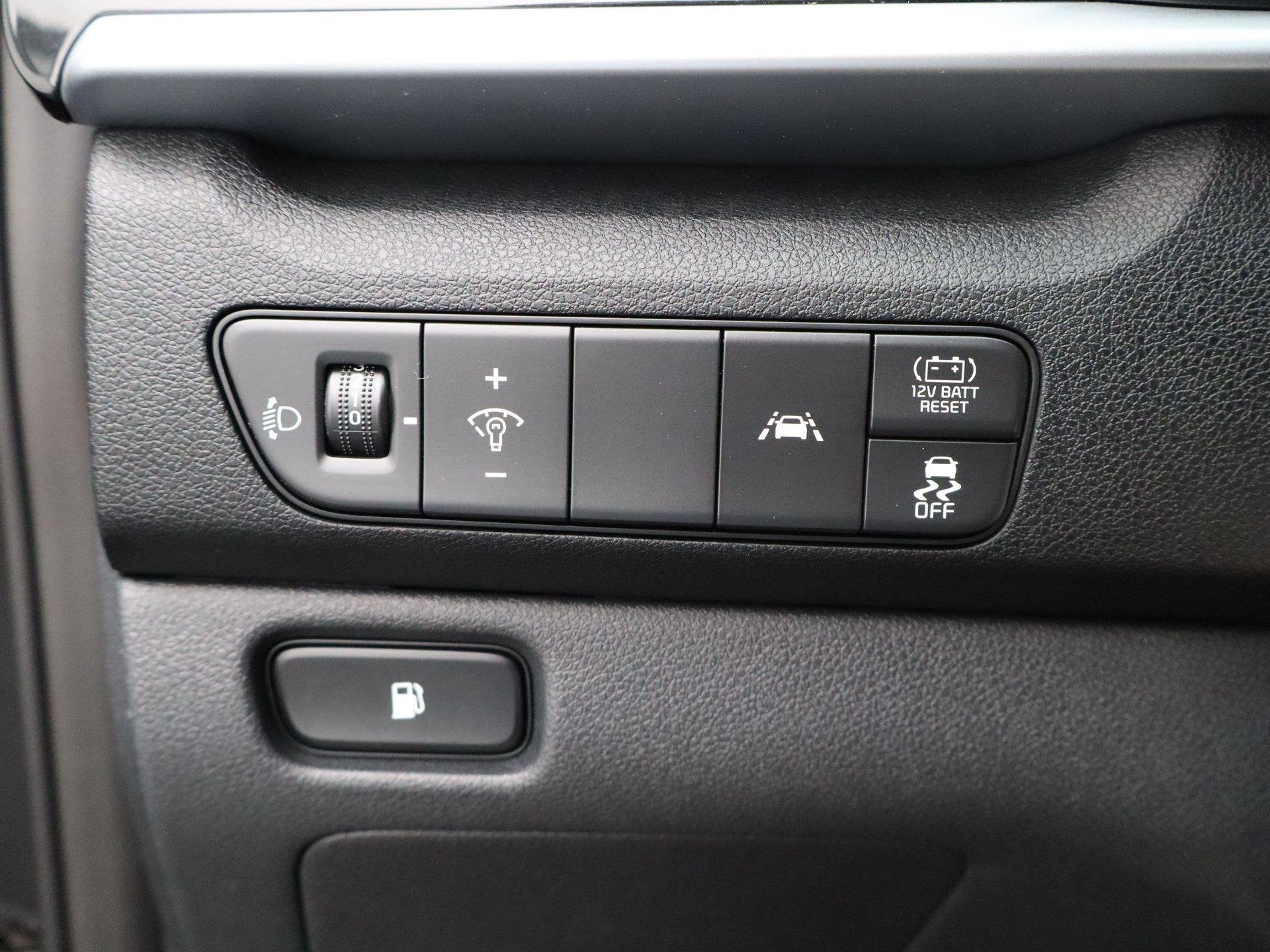 Foto 26 van Kia Niro 1.6 GDi Hybrid DynamicLine | Clima | Navi | Camera