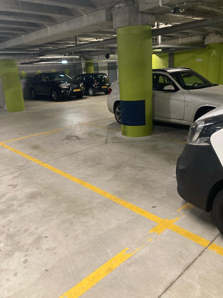Den Haag parkeerplek centrum, Huizen en Kamers, Garages en Parkeerplaatsen, Den Haag