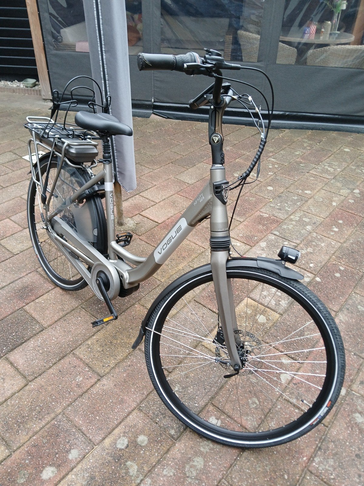 Vogue infinity electrische fiets (1 jaar oud), Ophalen, Zo goed als nieuw