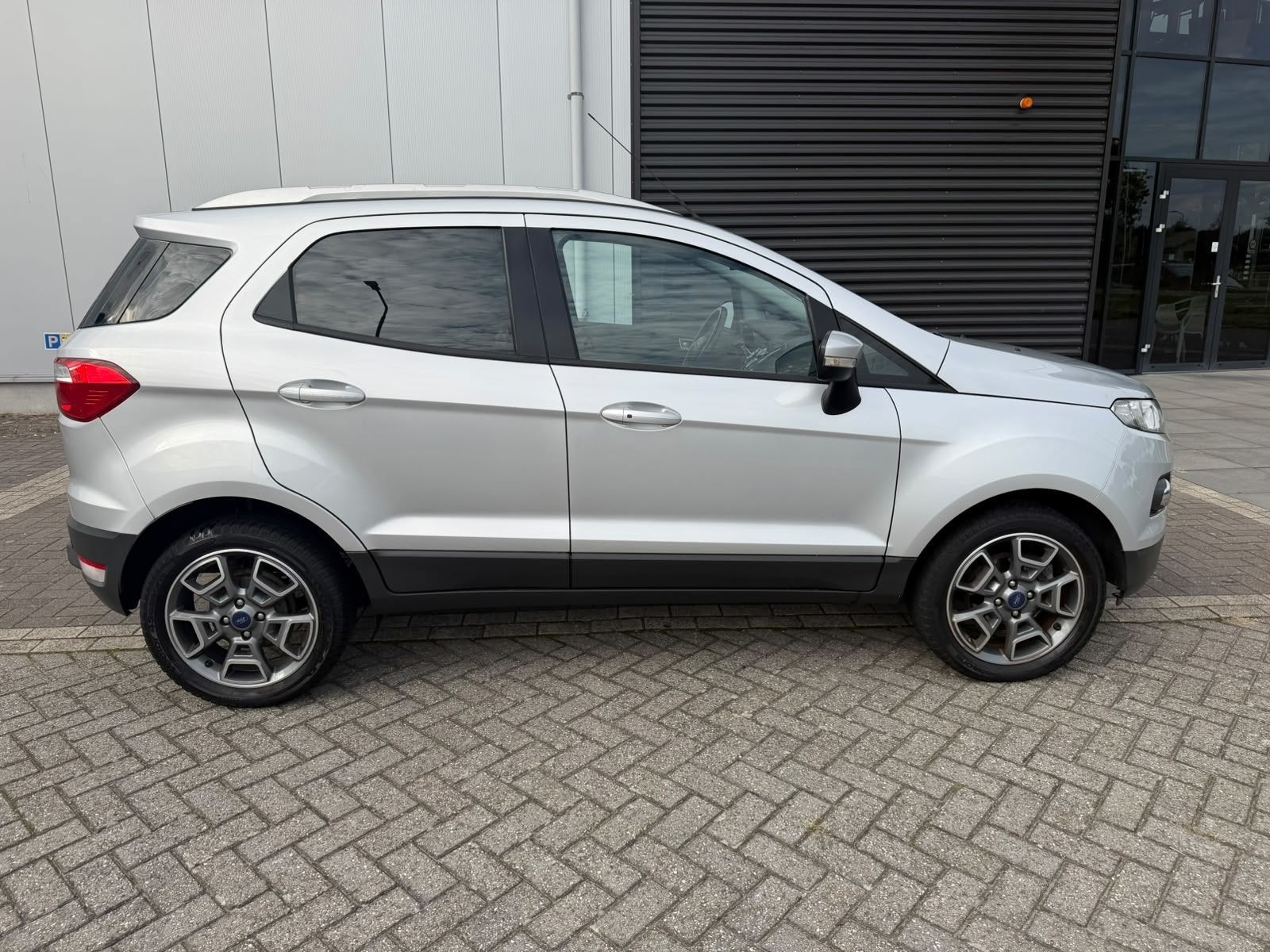 Ford EcoSport 1.0 EcoBoost Titanium*AIRCO*APK*CRUISE*NAVI*CA, Auto's, Voorwielaandrijving, 125 pk, Gebruikt, Euro 6