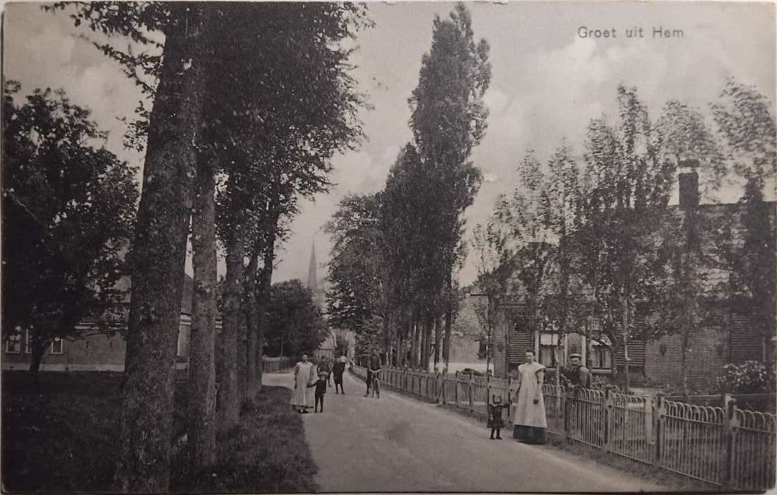 Hem (Noord-Holland) Dorpsgezicht met bewoners 1911, Verzamelen, Ophalen of Verzenden, Voor 1920, Gelopen, Noord-Holland