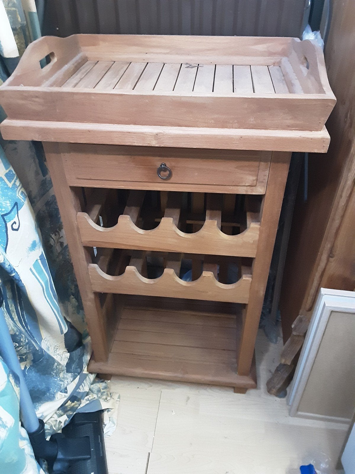 Houten wijnrek met lade en dienblad, Ophalen, Gebruikt, Minder dan 5 flessen, 75 – 100