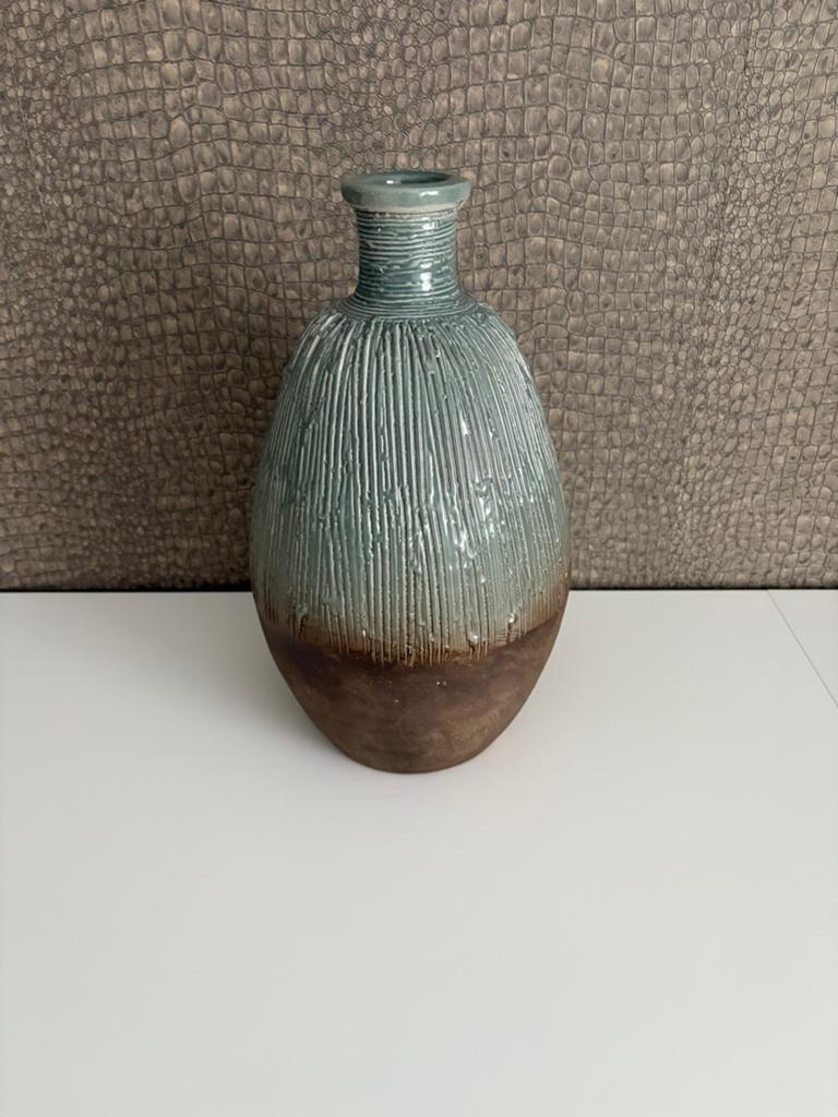 Vaas / Fles Gaya - H38 x D 22 cm - Groen / Bruin, Ophalen, Aardewerk of Porselein, Zo goed als nieuw, Minder dan 50 cm