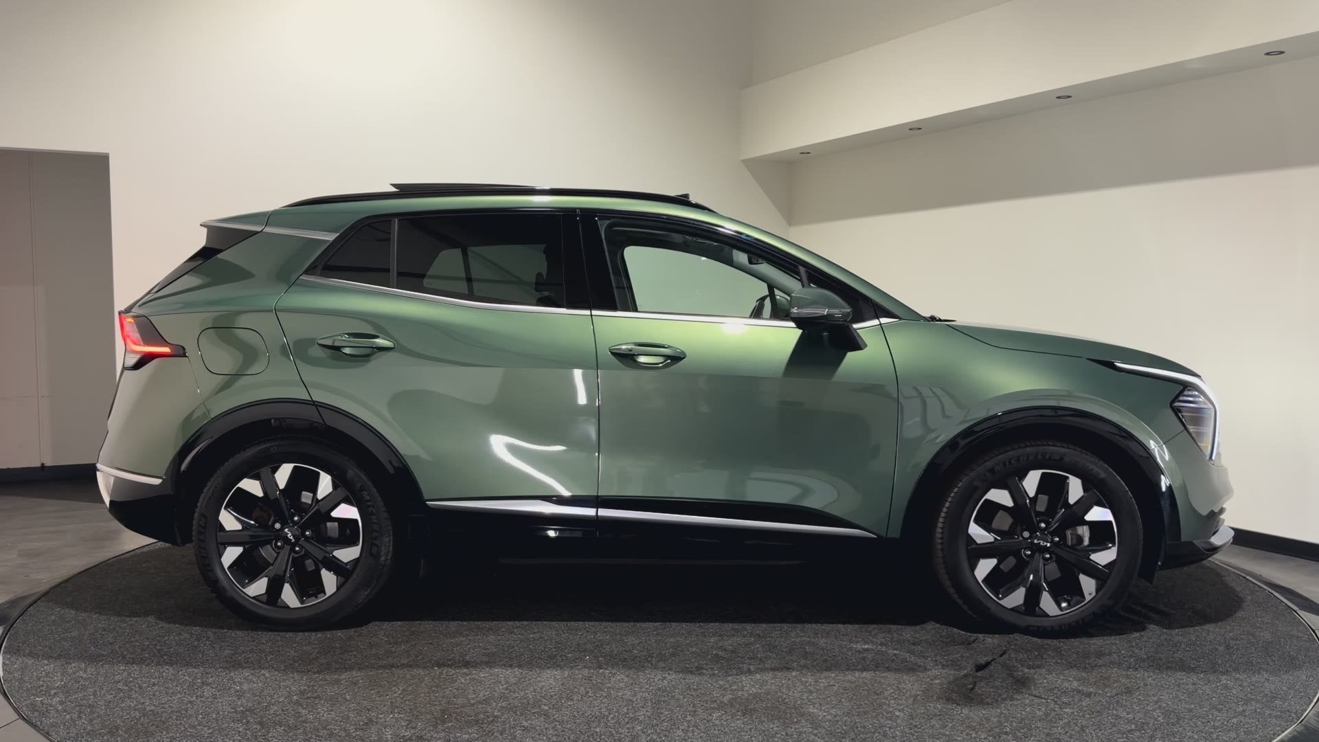 Kia Sportage 1.6 T-GDi Plug-in Hybrid AWD DynamicPlusLine |, Auto's, Kia, Automaat, 1350 kg, Gebruikt, 4 cilinders