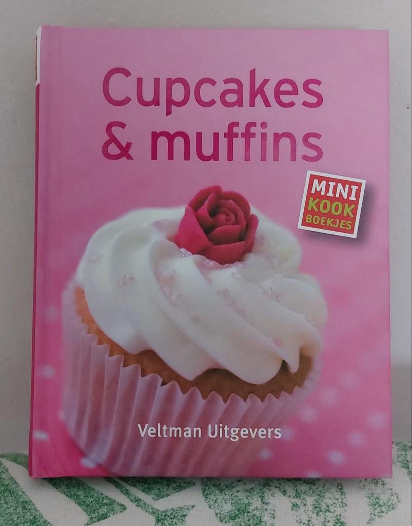 Naumann & Gobel - Cupcakes & Muffins, Naumann & Gobel, Ophalen of Verzenden, Zo goed als nieuw, Taart, Gebak en Desserts