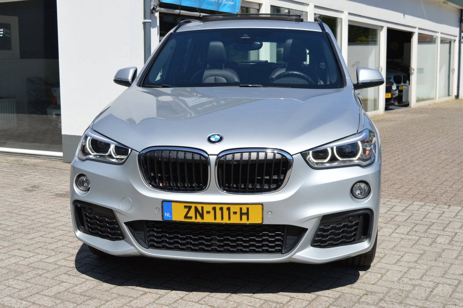 BMW X1 SDrive d High Executive Pano/Headup/Trekhaak/7jr 1 Ei, 4 cilinders, 150 pk, Automatische klimaatregeling, Leder