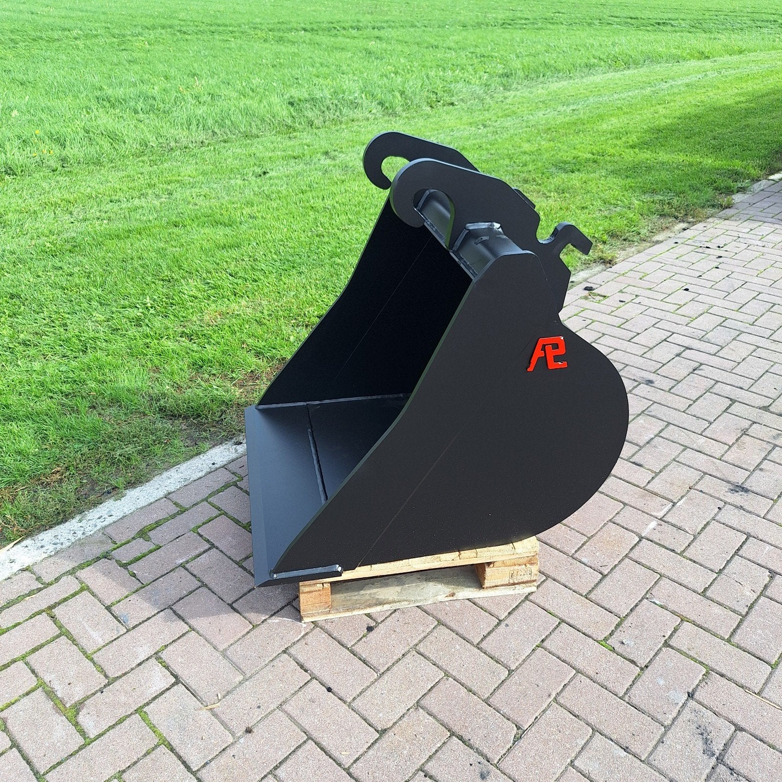 Pladdet dieplepelbak Cw10

gewicht: 150 kg
inhoud: 360 liter, Ophalen of Verzenden, Nieuw