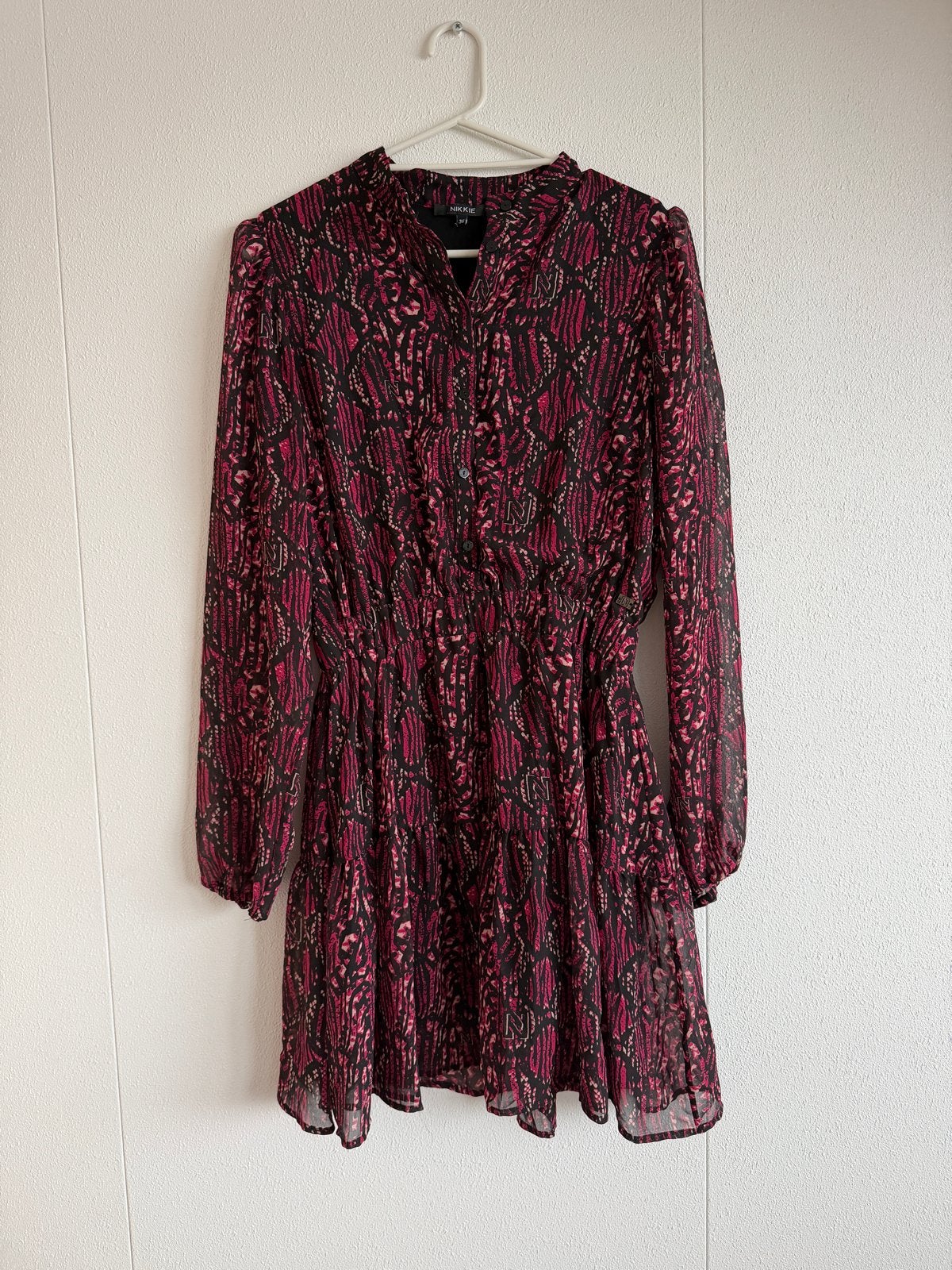 Nikkie jurk maat 36 (S) roze/zwart, Ophalen of Verzenden, Zo goed als nieuw, Roze, Maat 36 (S)
