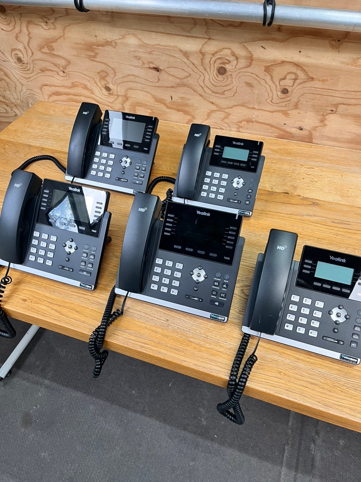 Yealink T41P (2x) + T46G (3x), 4 handsets of meer, Ophalen of Verzenden, Xx, Yealink