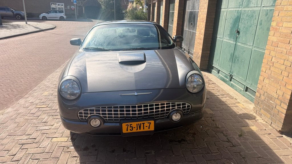 Ford Thunderbird 2003 metallic Grijs, Auto's, Achterwielaandrijving, Cabriolet, Leder, 3950 cc
