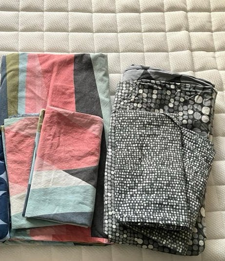 2x Dekbedovertrek set IKEA - 200x200 - Diverse patronen, Huis en Inrichting, Ophalen of Verzenden, Gebruikt, Tweepersoons, Dekbedovertrek