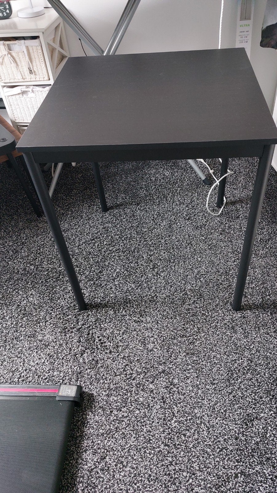 gratis!!! Zwart bijzettafeltje 67x67x75 cm, Ophalen, Gebruikt, 50 tot 100 cm, Vierkant