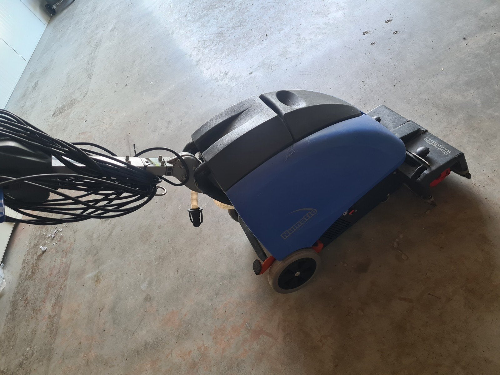 Numatic TTQ 1535S Vloerreiniger met extra borstel, Ophalen, Gebruikt