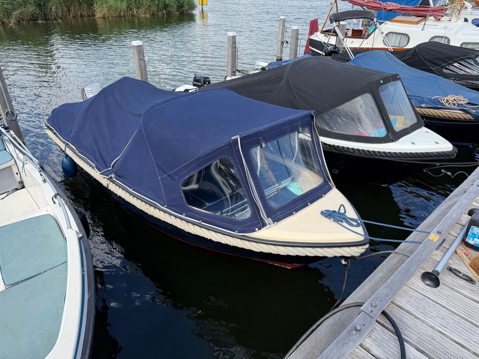 Nette sloep family 470 met trailer en ligplaats, Ophalen, Gebruikt