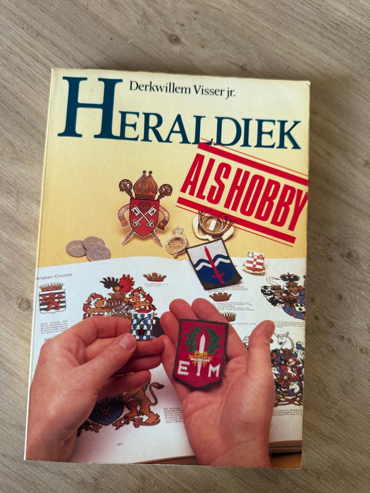 Heraldische Hobby: Wapenschilden en Familiegeschiedenis, Ophalen of Verzenden, Gelezen, Overige onderwerpen