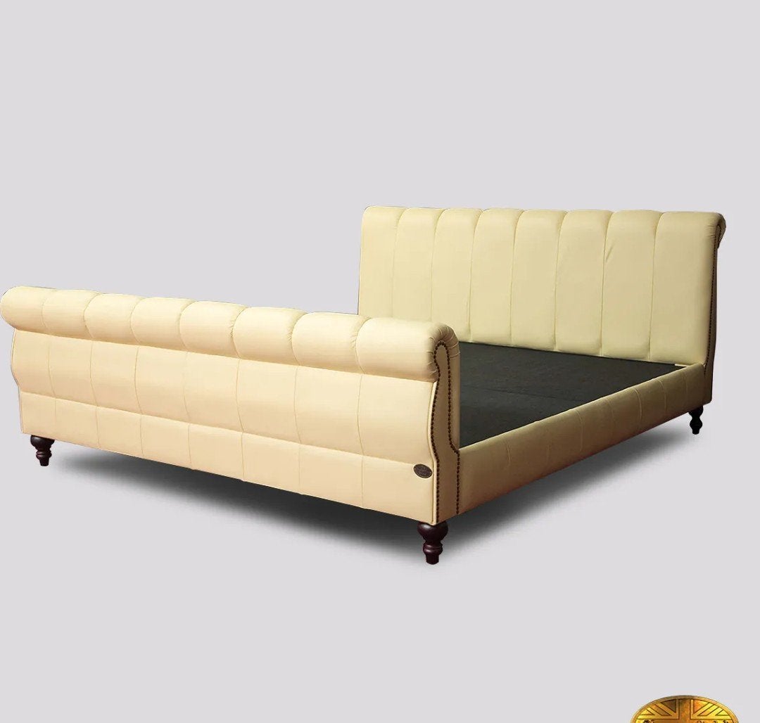 Chesterfield Bed echt leder 180x200 - Frans-Wit, Ophalen, Wit, Zo goed als nieuw, 180 cm