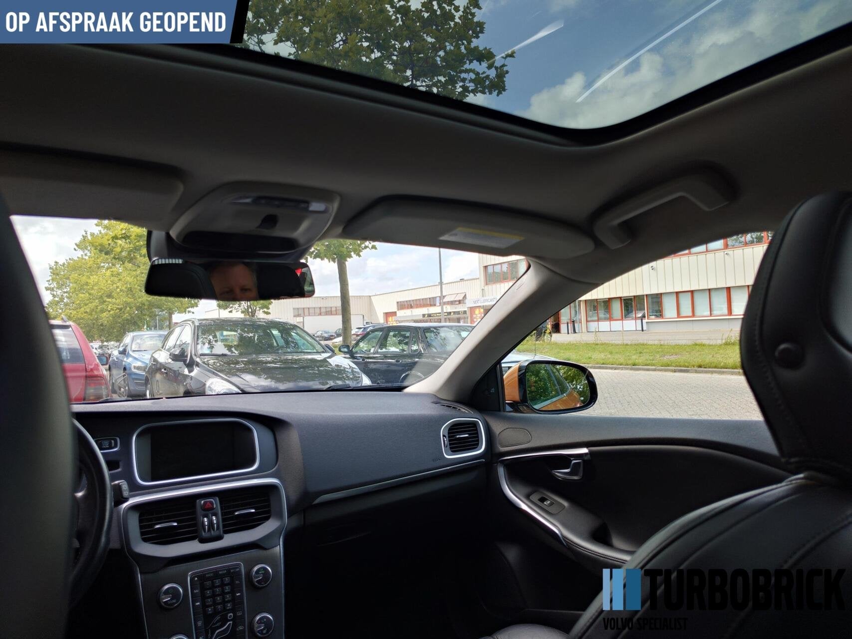 Volvo V40 1.6 T3 Summum |1e eig|Pano|Cruise|Keyless|CitySafe, Voorwielaandrijving, 1596 cc, Stof, Gebruikt