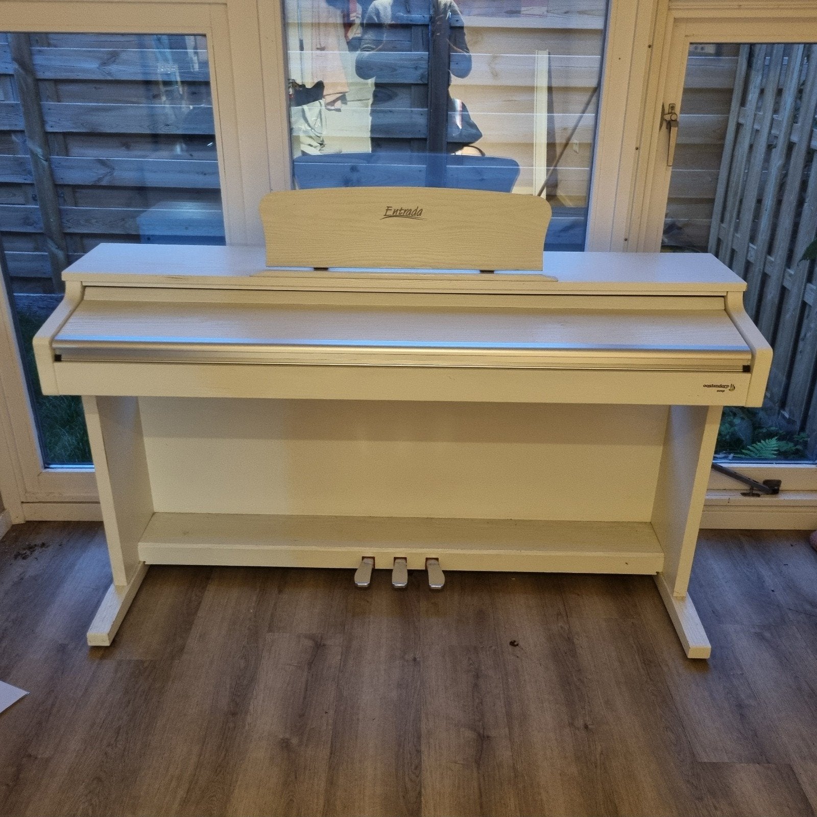 Digitale piano entrada D100A wit, Ophalen, Wit, Digitaal, Zo goed als nieuw