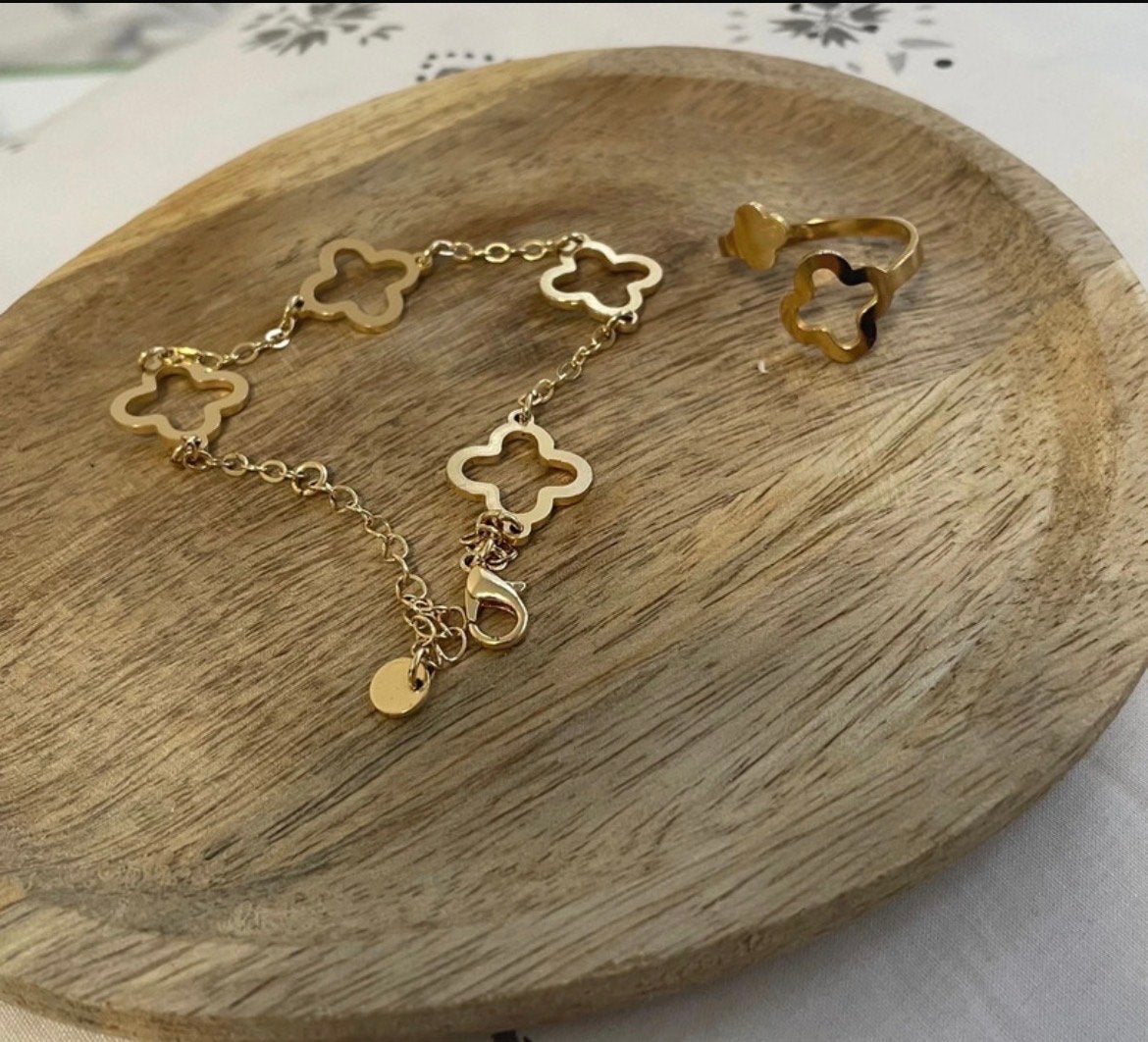Gouden klavertje vier armband en ring set, Ophalen of Verzenden, Zo goed als nieuw, Goud, Overige materialen