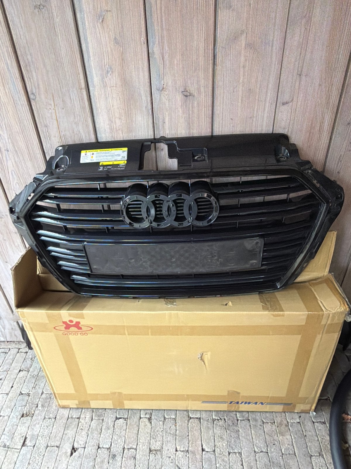 Audi a3 grille - Zwart - Gebruikt, Gebruikt, Voor, Bumper, Audi