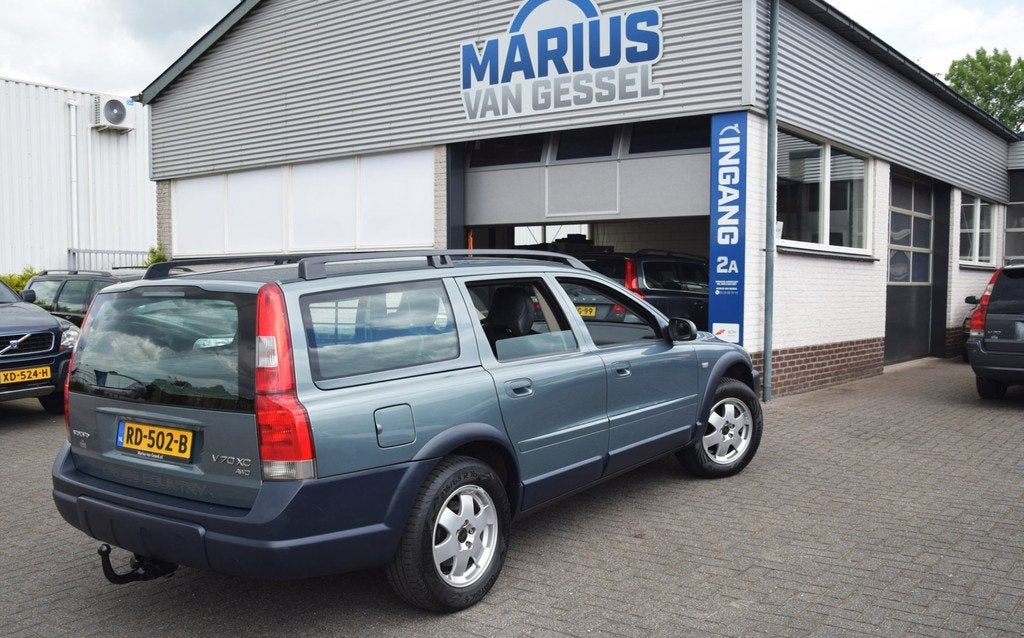 Volvo XC70 2.4T XC Cross Country AWD Mistral Green 200 pk, Auto's, Volvo, Automaat, Stoelverwarming, 1657 kg, XC70